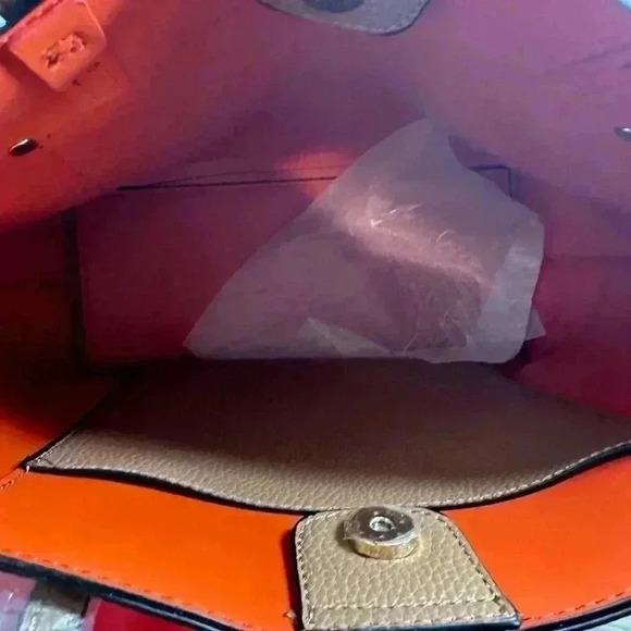 Carpisa Medium Sur Tote set NWT - Picture 4 of 9